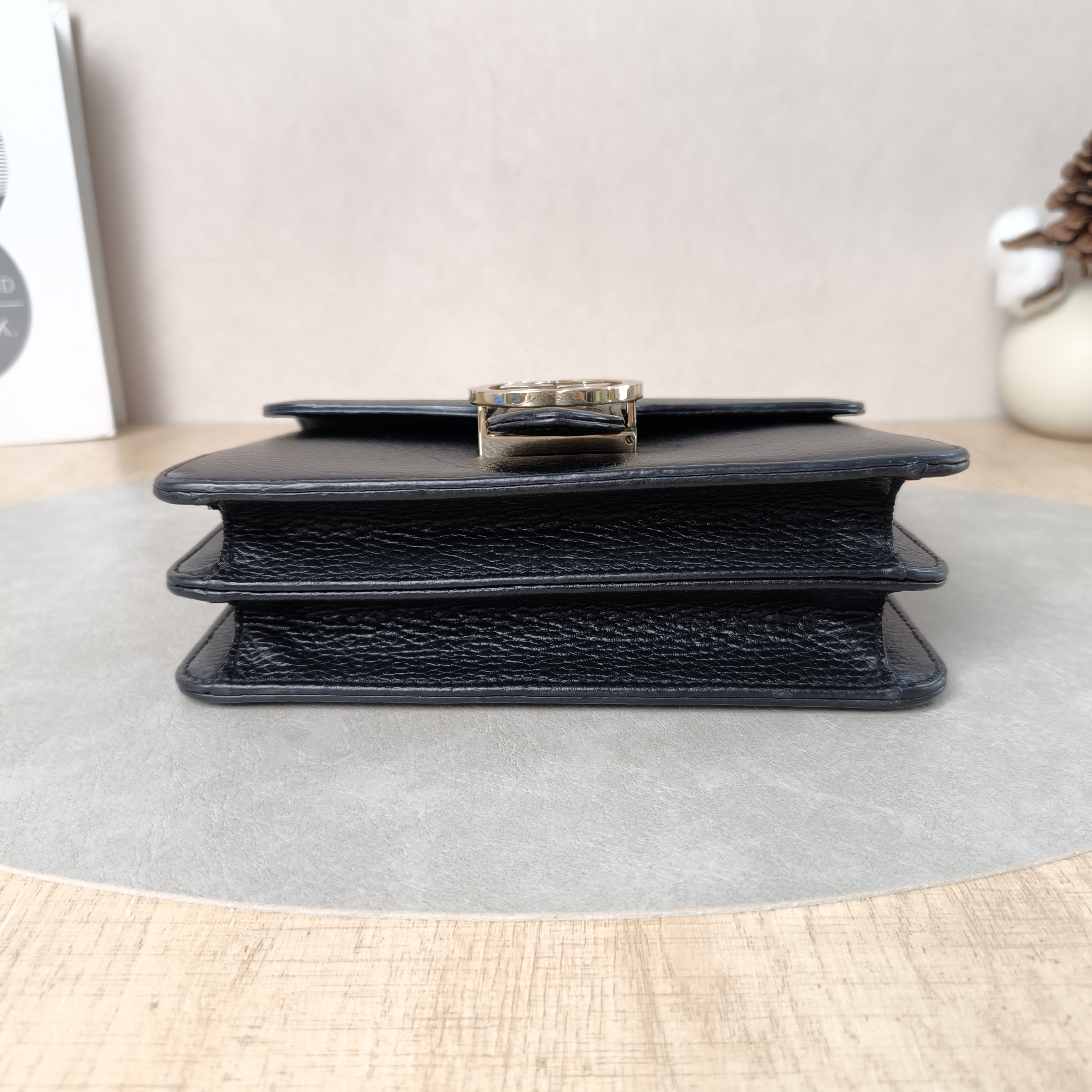 GUCCI Crossbody Bag Interlocking GG Black Calfskin Small20 × 5 × 15 cm — cover view 5 of 5