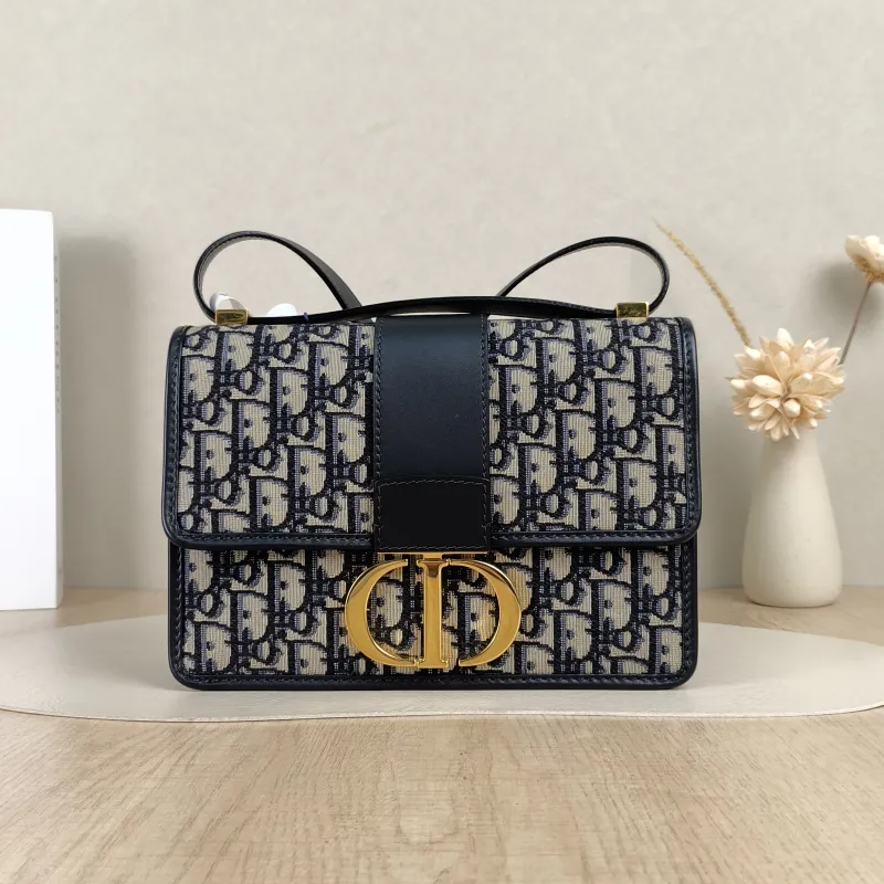 DIOR Crossbody Bag30Montaigne 30 Edition Canvas Medium25 × 9 × 16.5 cm