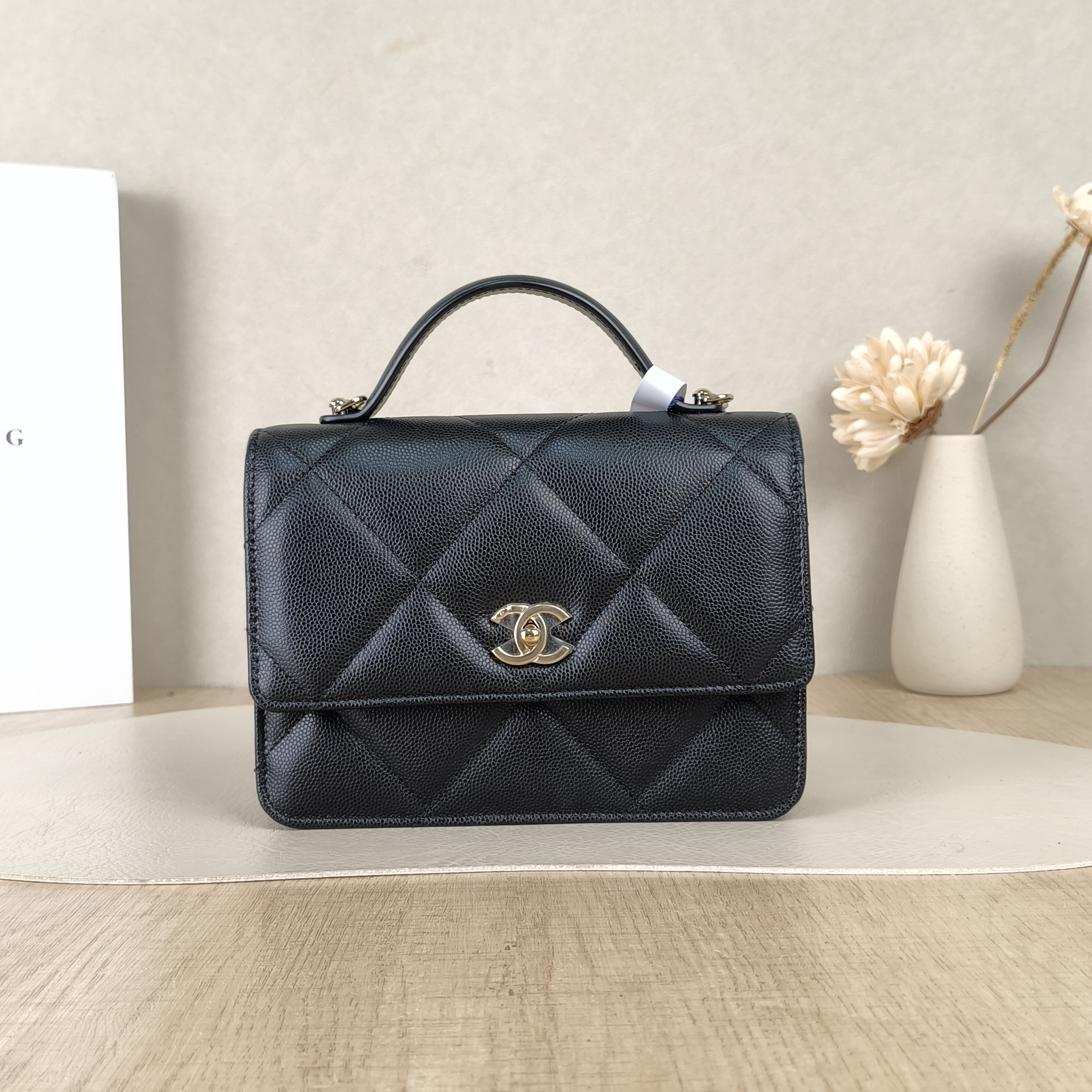 Chanel Backpack25k Backpack Black Grained Calfskin 18.2 × 5 × 14 cm