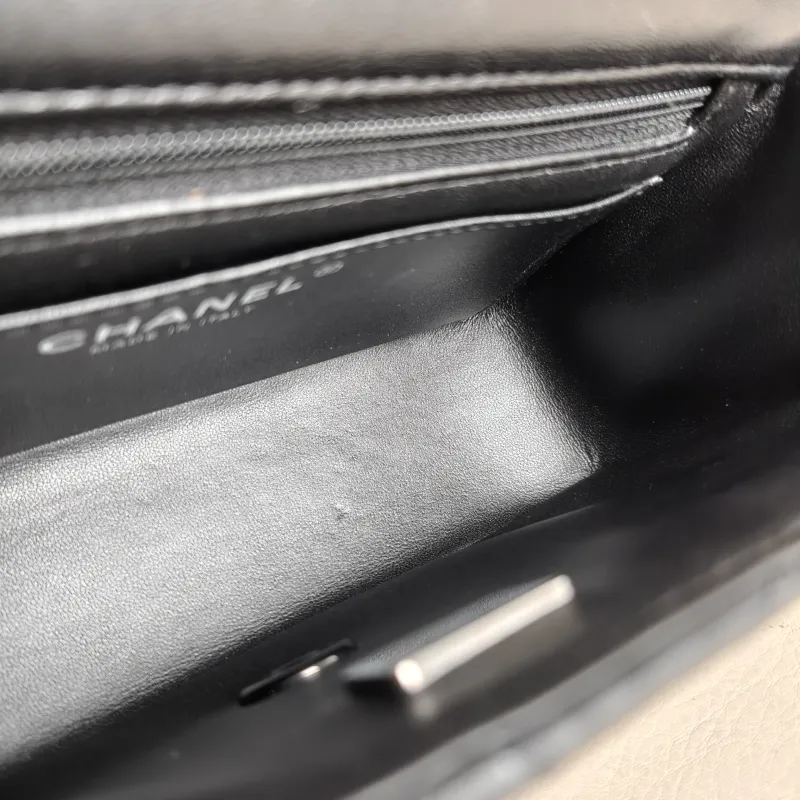 Chanel Crossbody Bag mini Black Lambskin mini 20 × 6 × 12 cm — detail view 2 of 13