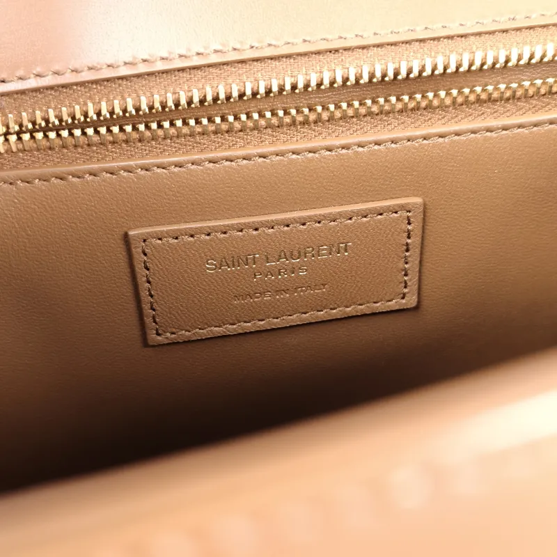 SAINT LAURENT MANHATTAN Caramel Calfskin Small 32 × 10 × 22.5 cm — detail view 5 of 12