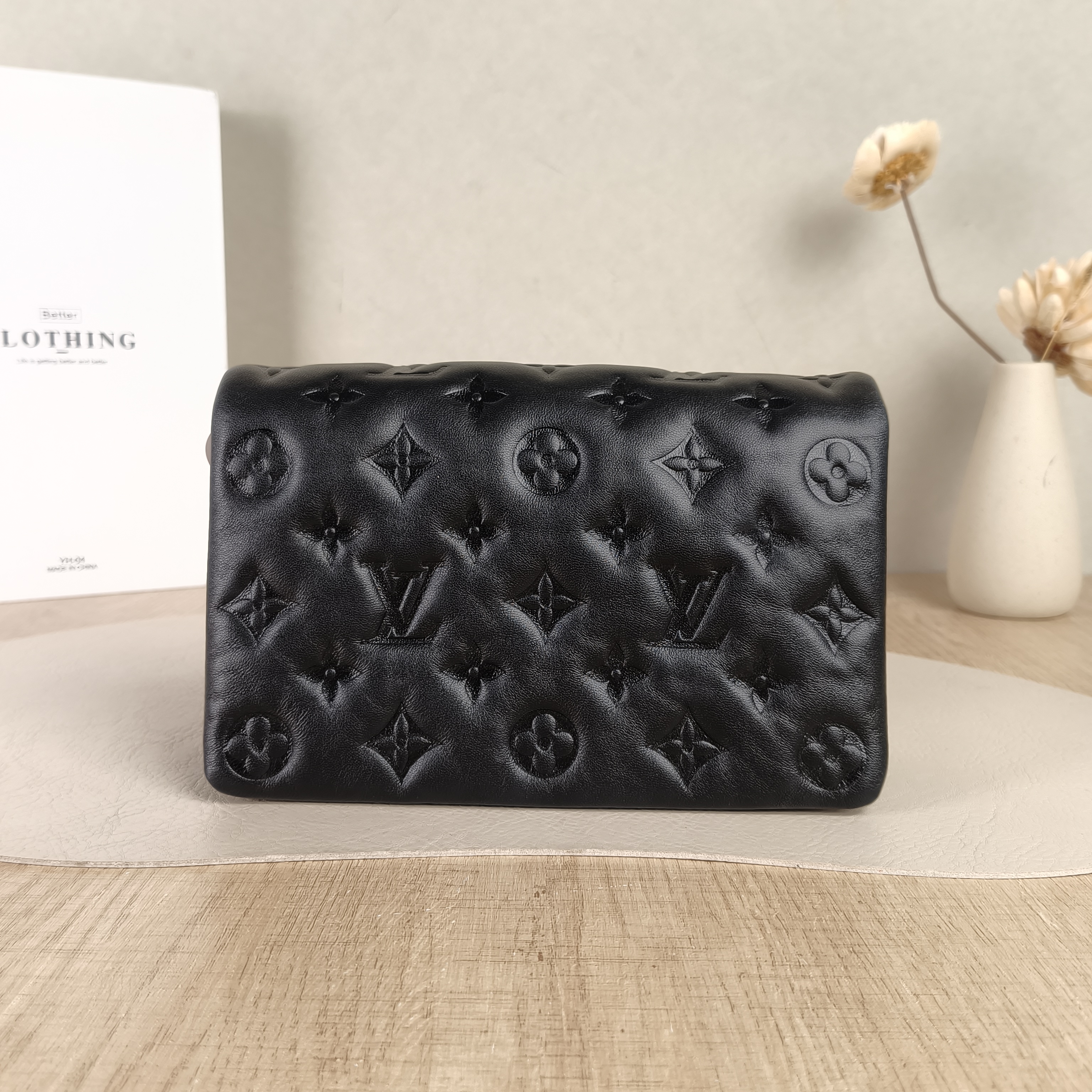 Louis Vuitton Crossbody Bag Pochette Coussin woc Black Lambskinmini20 × 8 × 14 cm
