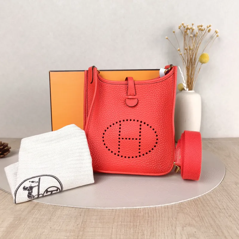 Hermès Crossbody Bag Evelyne Mini 16 Mini 16 S3 Red TC Calfskin Mini 17 × 5.5 × 18 cm Y — cover view 5 of 6