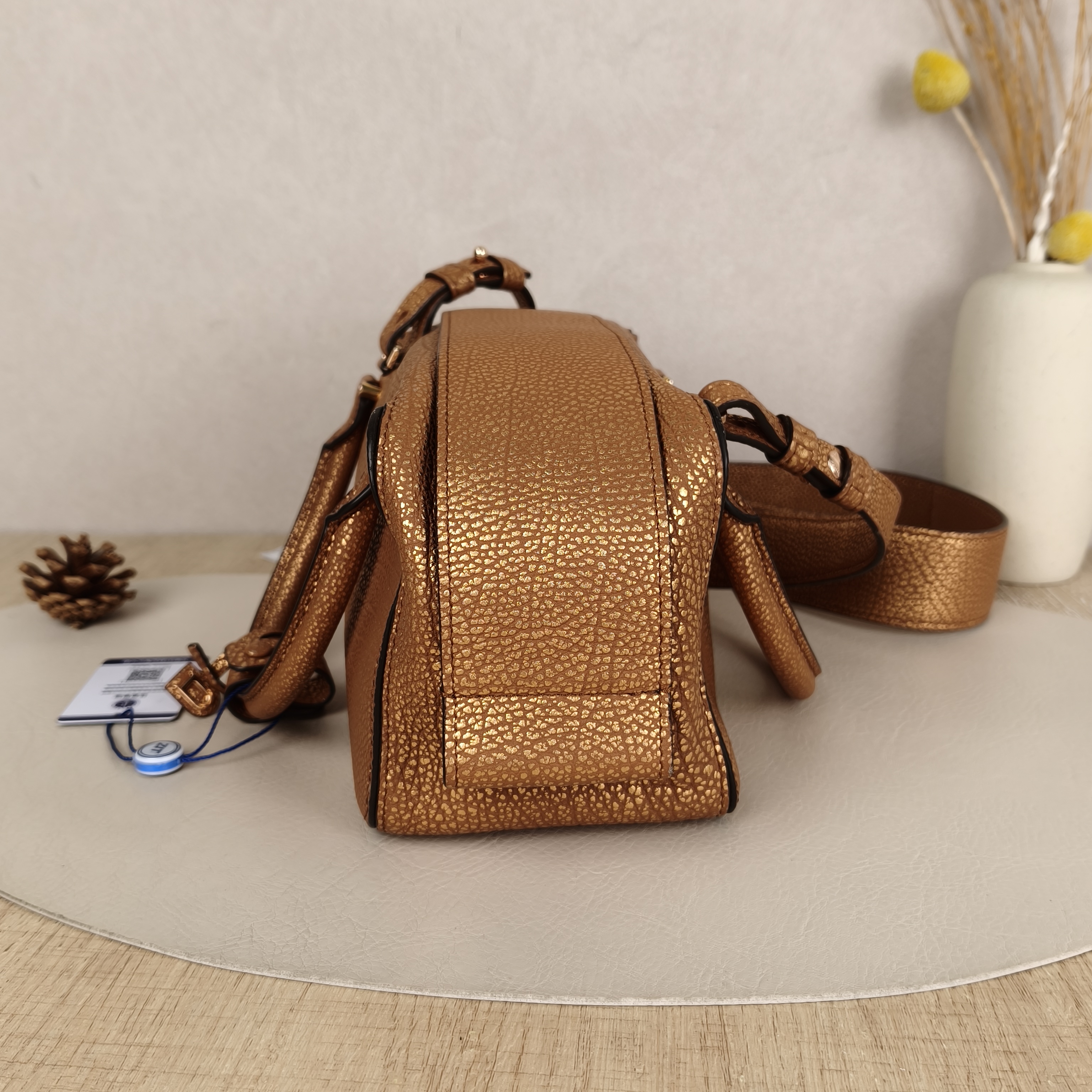 DELVAUX Top Handle Bag Cool Box Box Shoulder Bag Gold Calfskin One Size21 × 11 × 13 cm — cover view 6 of 8