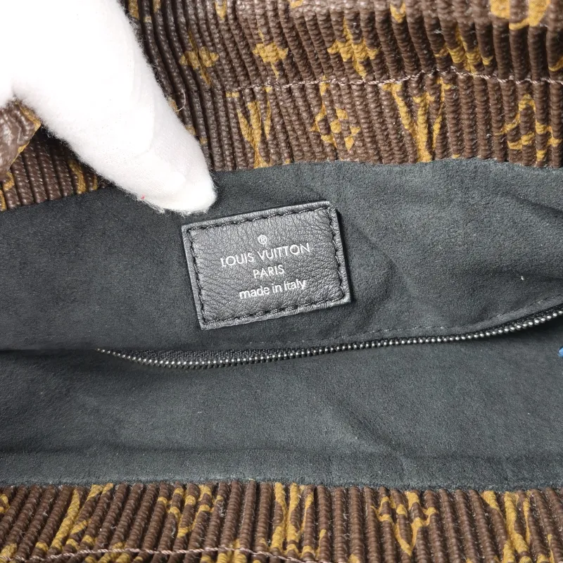 Louis Vuitton Shoulder Bag Shoulder Bag Monogram PVC One Size37 × 4 × 37 cm — detail view 6 of 10