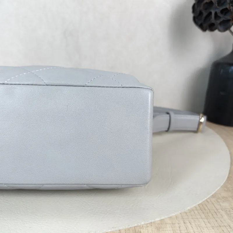 Chanel Shoulder Bag hobo Grey Lambskin 21.5 × 8.5 × 16 cm — detail view 12 of 12