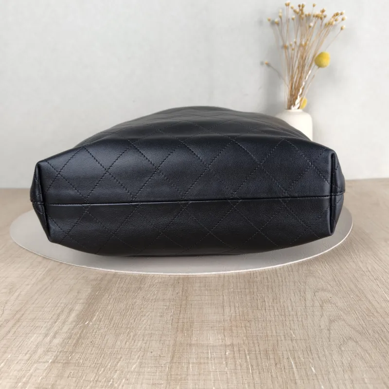 Chanel Crossbody Bag 26c hobo Black Calfskin Large 37 × 8 × 30 cm — cover view 5 of 5