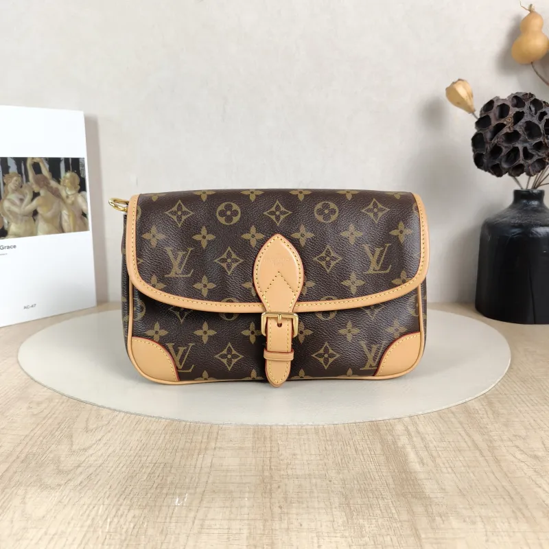 Louis Vuitton Crossbody Bag Diane Baguette Bag Shoulder Strap PVC Small24 × 9 × 15 cm