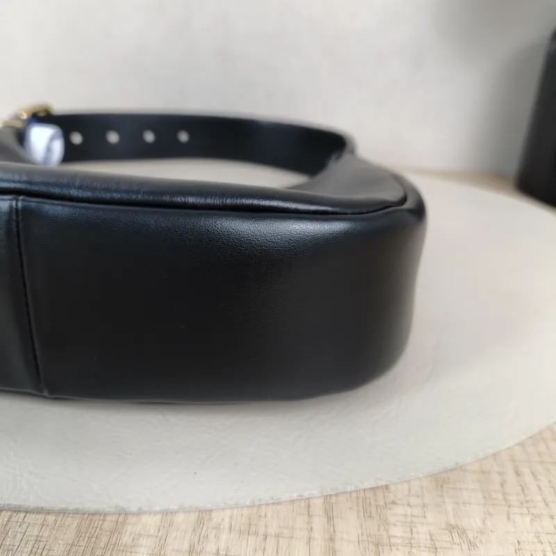 Miumiu Shoulder Bag Wander Hobo Black Calfskin Small20 × 6 × 17 cm — detail view 5 of 12