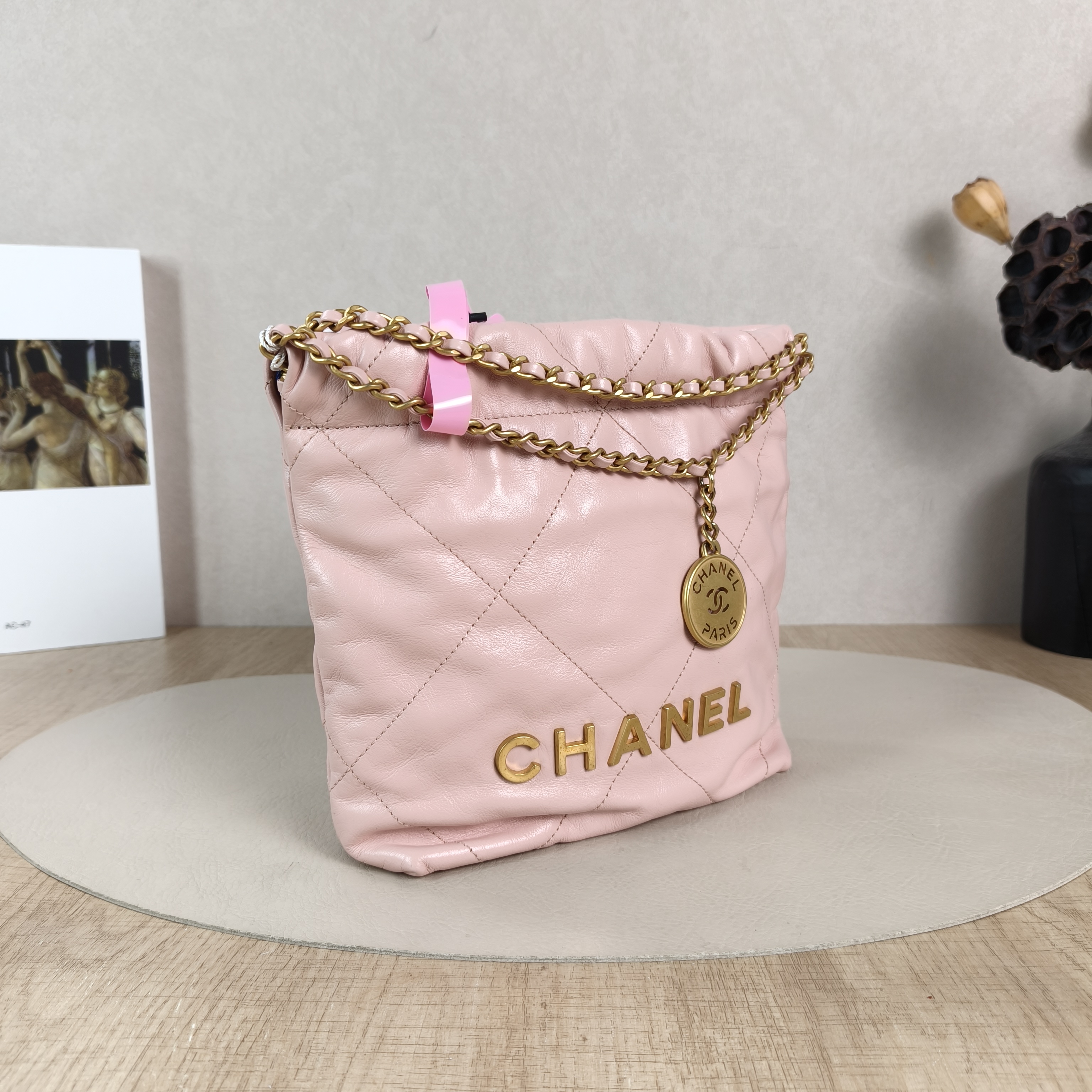 Chanel Crossbody Bag22Bag Pink Calfskinmini20 × 6 × 19 cm — cover view 3 of 5
