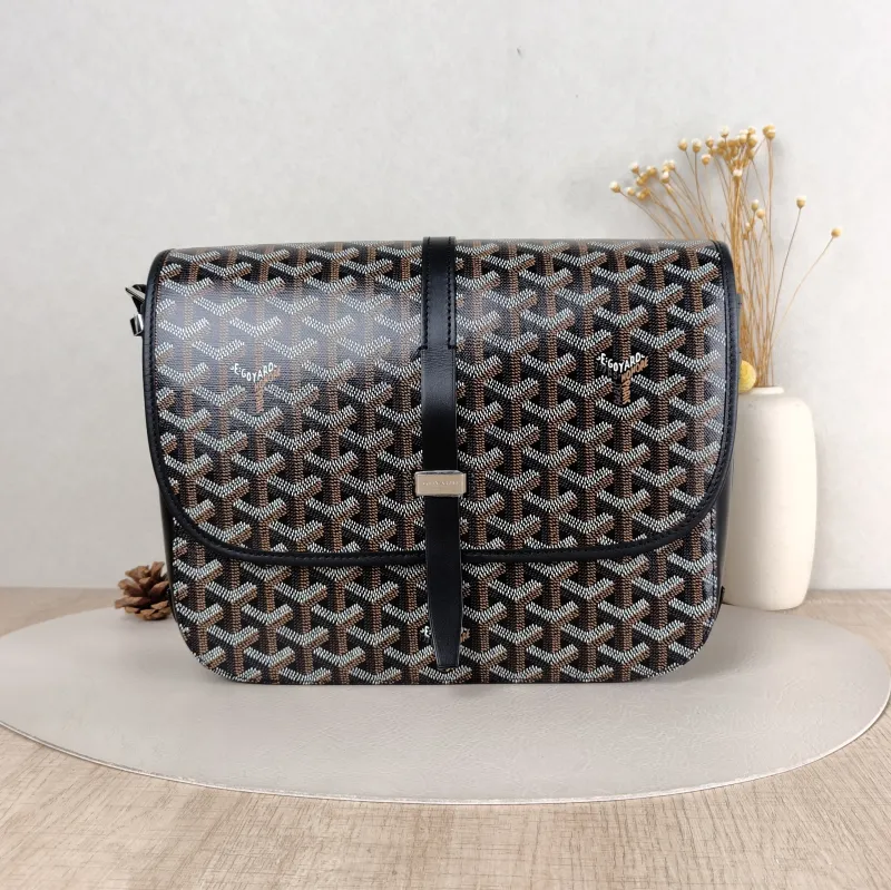 GOYARD Crossbody Bag BELVEDERE Messenger Bag Black Monogram PVC Medium 29 × 9 × 23 cm
