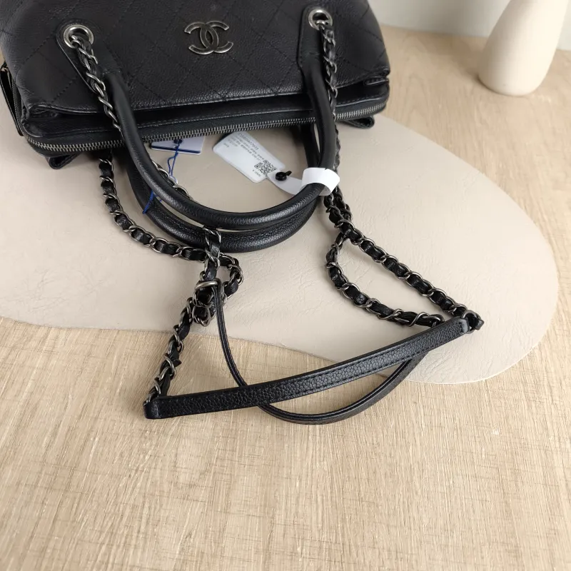 Chanel Top Handle Bag Shoulder Bag Black Grained Calfskin One Size 34 × 9 × 21 cm 21 — detail view 13 of 13