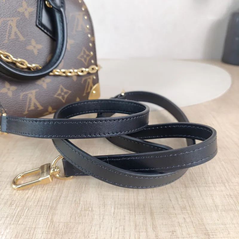 Louis Vuitton Crossbody Bag Speedy Trunk 20 Monogram PVC Small 20.5 × 11 × 13.5 cm — detail view 3 of 12