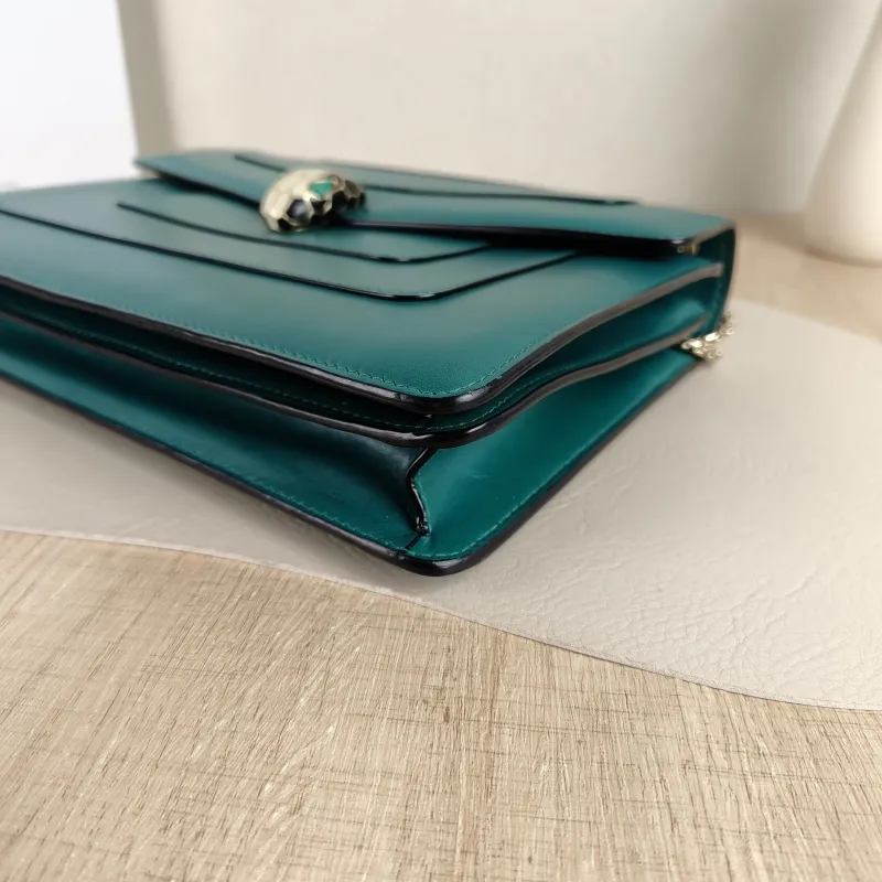 Bvlgari Crossbody Bag Serpenti Forever Collection Crossbody Bag Green Calfskin Medium 28 × 7.5 × 19 cm — detail view 4 of 12