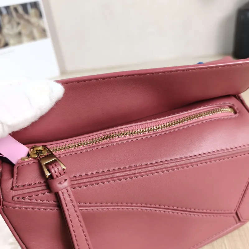 LOEWE Crossbody Bag Puzzle Red Calfskin Mini 18 × 8 × 12.5 cm — detail view 7 of 11