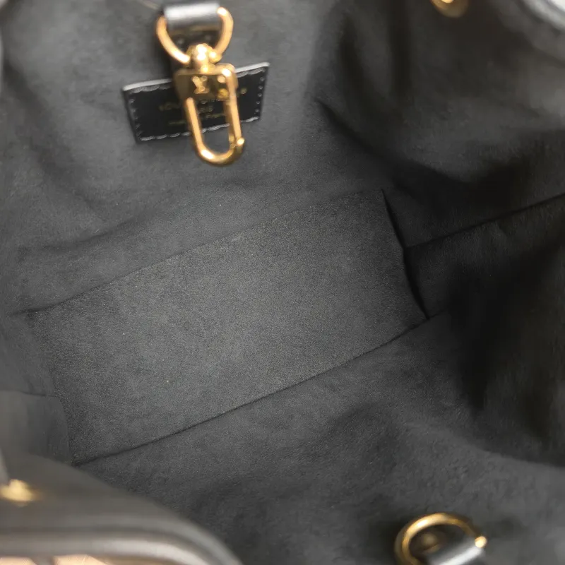 Louis Vuitton Shoulder Bag NÉONOÉ Bucket Bag Black Calfskin One Size 19.5 × 9 × 19.5 cm — detail view 9 of 11