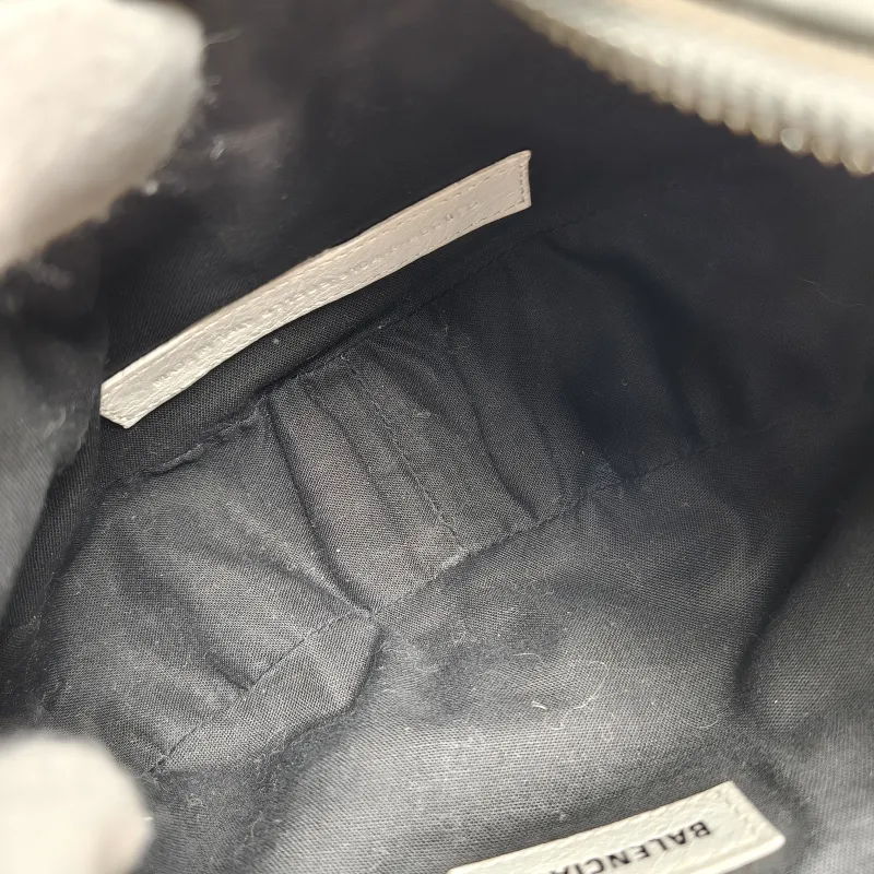 BALENCIAGA Crossbody Bag LE CAGOLE White Lambskin XS26 × 7 × 16 cm — detail view 9 of 13