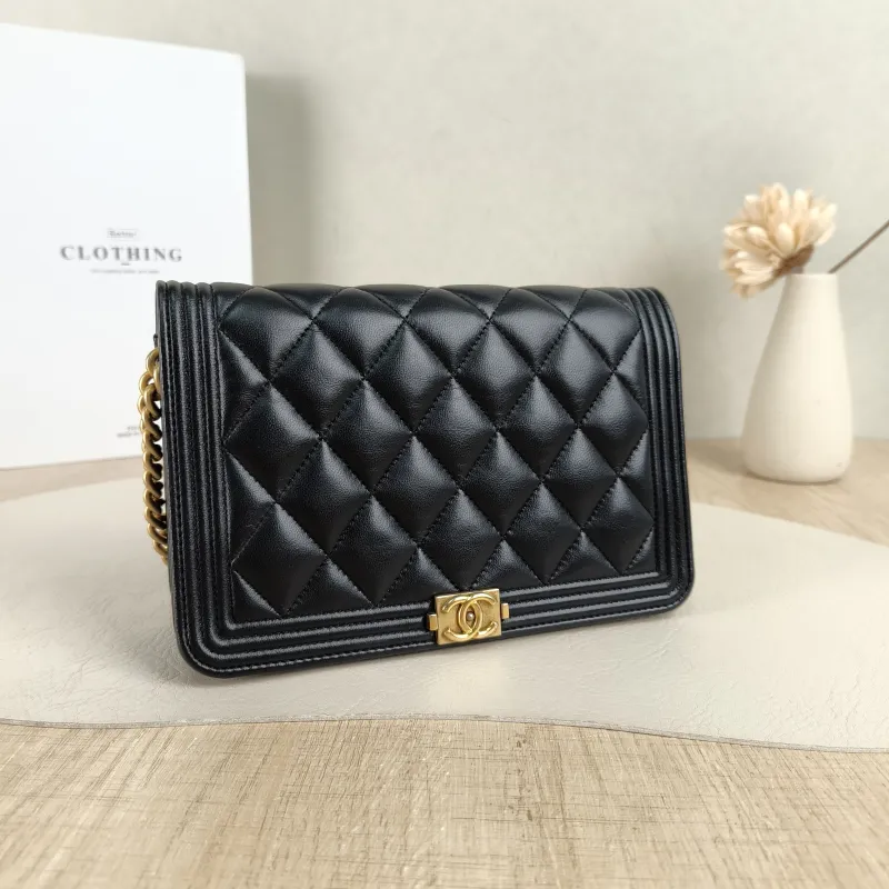 Chanel Crossbody Bag Le Boy WOC Black Lambskinmini19.2 × 3.5 × 12.3 cm — cover view 5 of 5