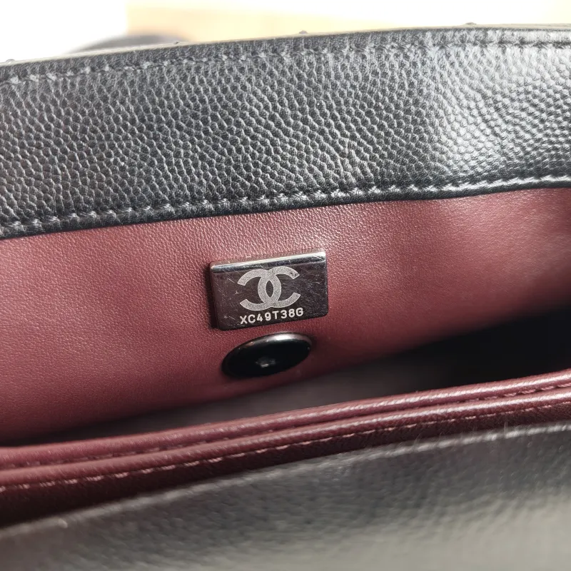 Chanel Top Handle Bag Coco Handle​ v Black Grained Calfskin Small 24 × 10 × 14 cm — detail view 1 of 11