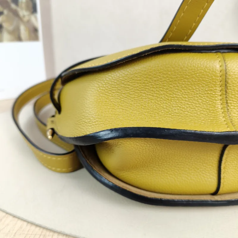 LOEWE Crossbody Bag Gate Calfskin Medium25 × 11.5 × 19 cm — detail view 2 of 13