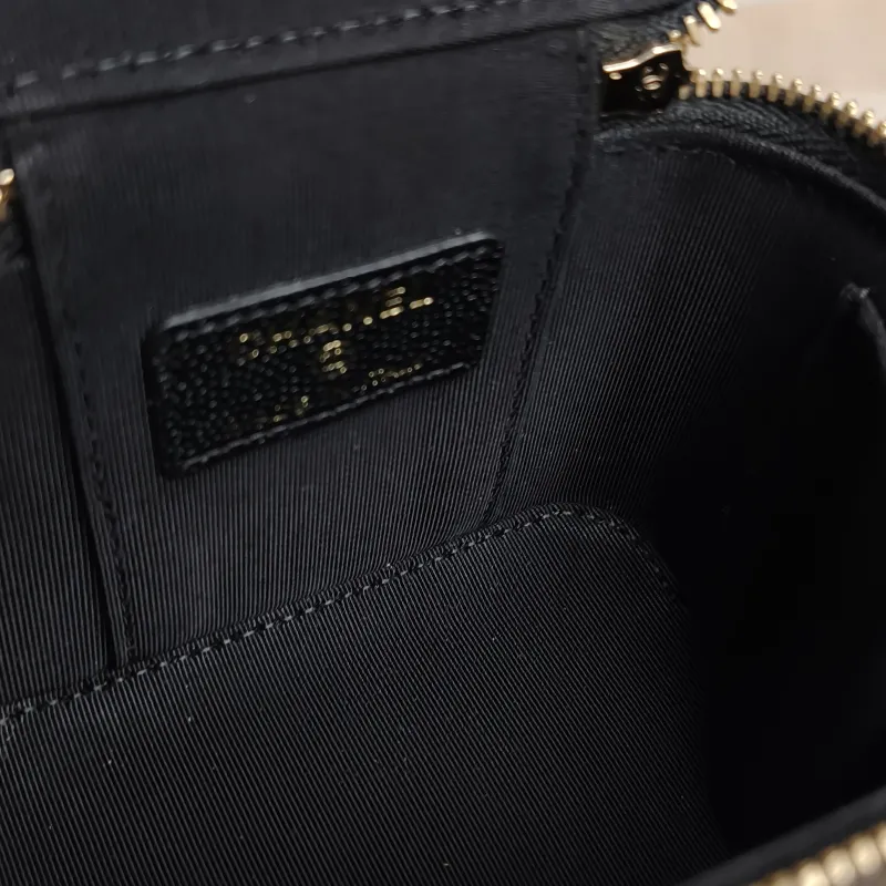 Chanel Top Handle Bag Edition Pearl Black Calfskin Mini 10 × 7 × 9 cm 31 — detail view 5 of 11