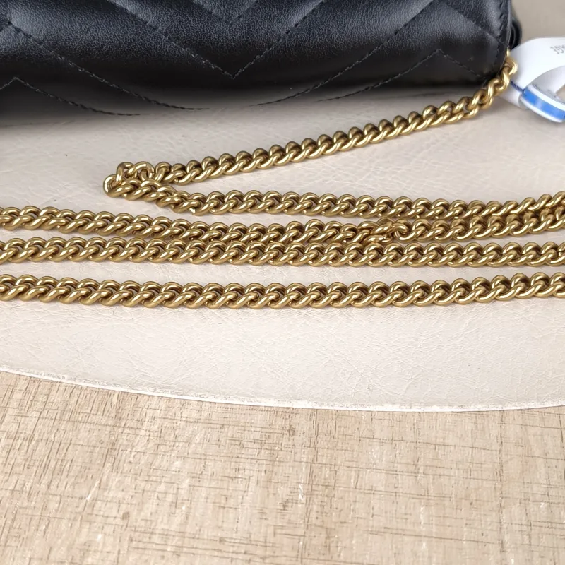 GUCCI Crossbody Bag GG Marmont Mini Marmont Mini Black with Gold-Tone Hardware Calfskinmini16.5 × 4.5 × 9.5 cm — detail view 4 of 13