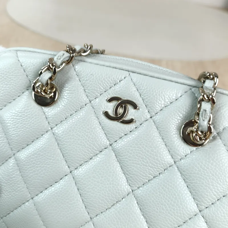 Chanel Crossbody Bag 26p Dome Bag Grey Grained Calfskin One Size 20 × 4.5 × 11 cm — detail view 3 of 11