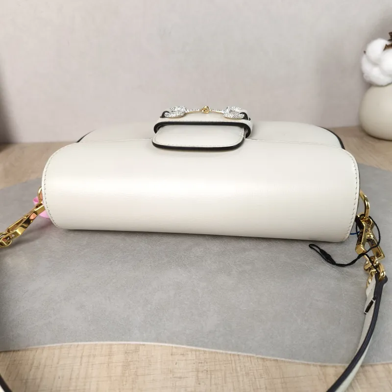 GUCCI Crossbody Bag Horsebit 1955 Horsebit Small White Calfskin Small 24 × 5.5 × 13 cm — detail view 4 of 13