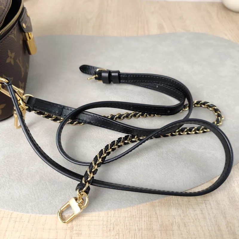 Louis Vuitton Shoulder Bag VANITY POUCH Cosmetic Bag Monogram PVC One Size19 × 6.5 × 11.5 cm — detail view 9 of 12