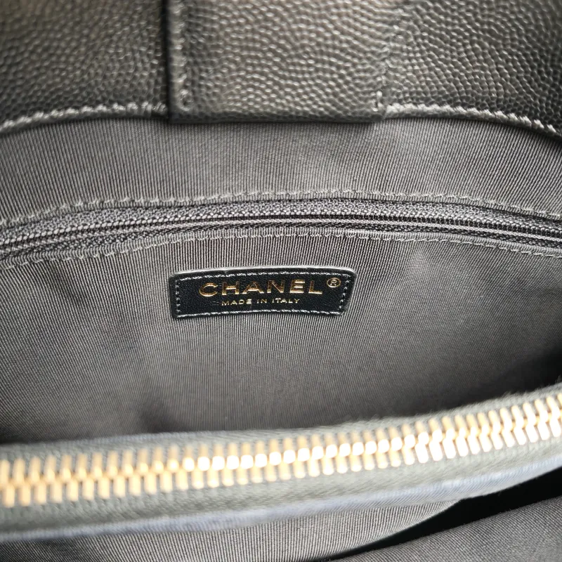 Chanel Shoulder Bag Tote Bag Black Calfskin One Size25 × 8 × 23 cm — detail view 12 of 12