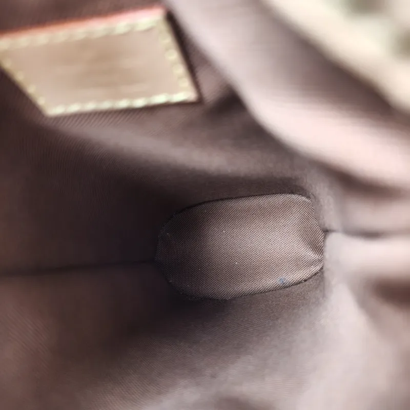 Louis Vuitton Crossbody Bag Fold Me Monogram PV Cmini14.5 × 6.5 × 18 cm — detail view 4 of 12