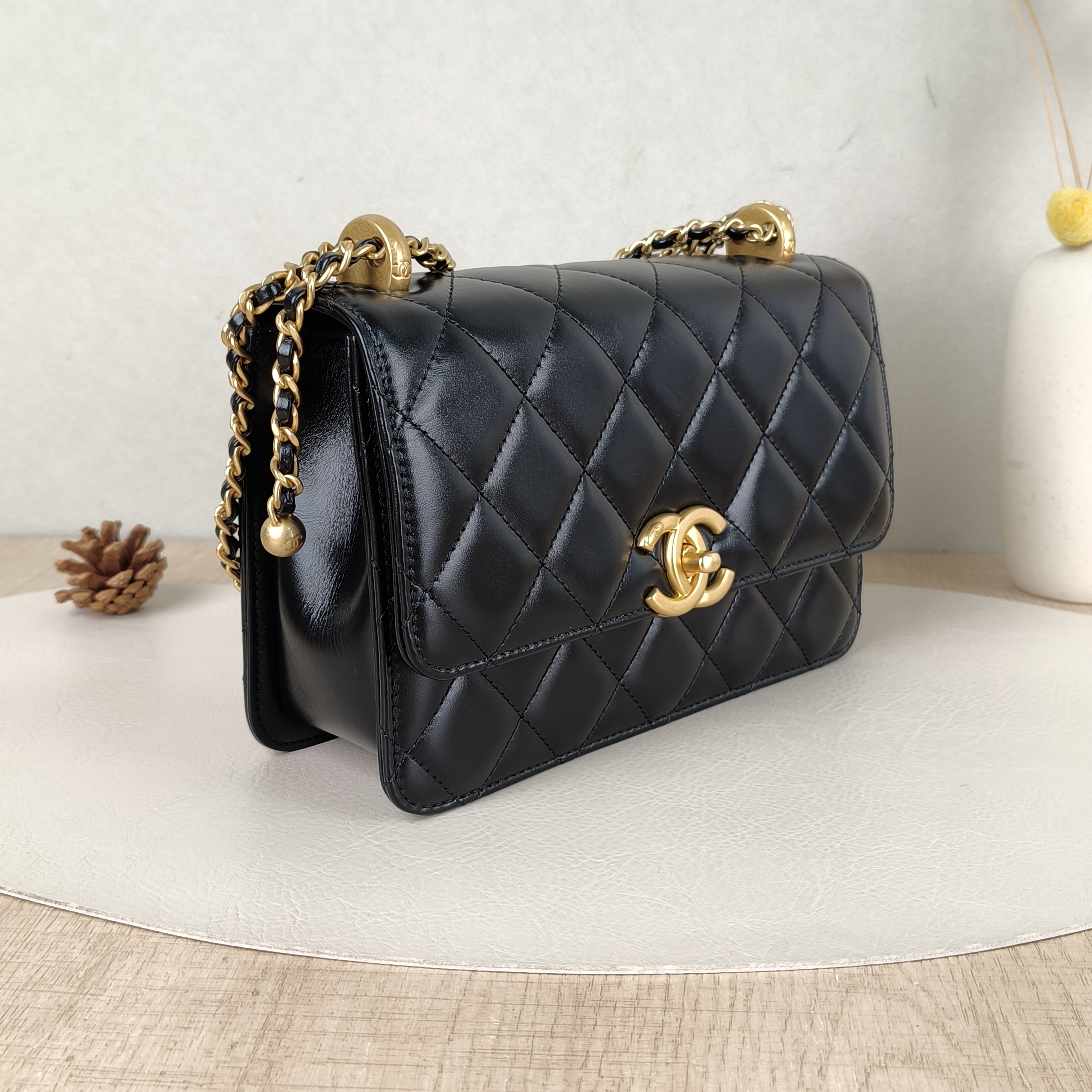 Chanel Crossbody Bag Black Calfskin Medium22 × 8 × 14.5 cm — cover view 5 of 6