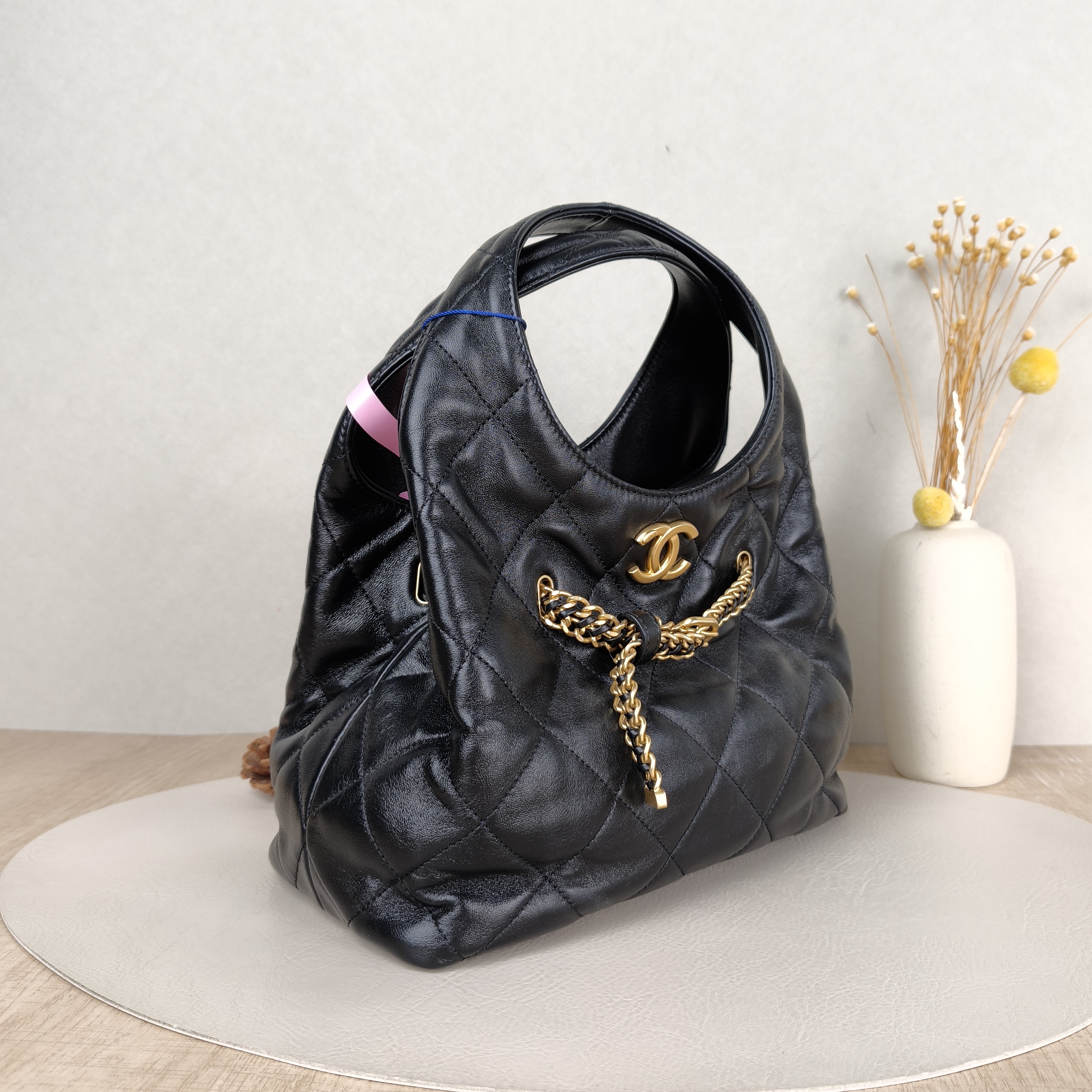 Chanel Top Handle Bag25p hobo Black Lambskin One Size24 × 10 × 14 cm — cover view 2 of 5