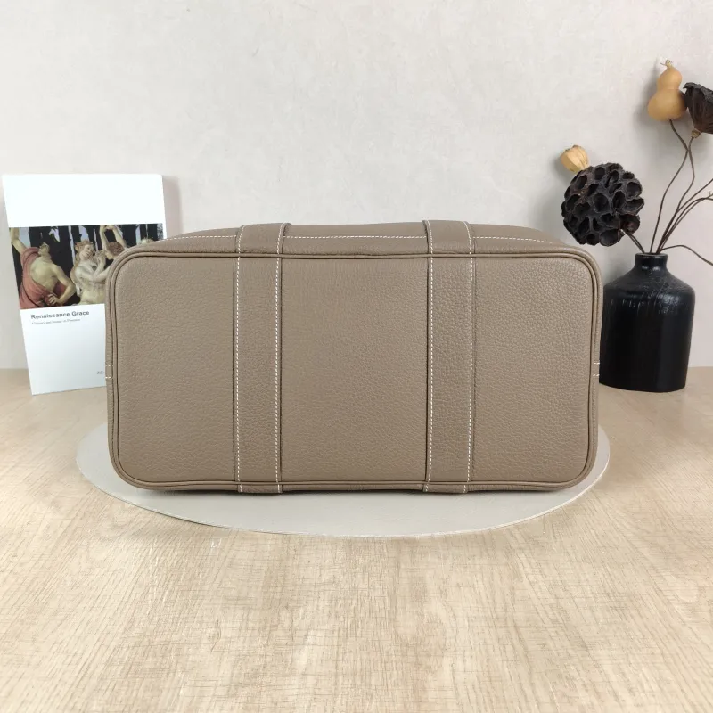 Hermès Top Handle Bag Garden Party 36 36 Negonda Calfskin Large 36 × 17 × 26 cm z — cover view 2 of 5