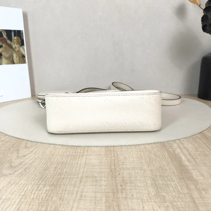 Louis Vuitton Shoulder Bag MARELLINI White Epi Embossed Calfskinmini19 × 6.5 × 13.5 cm — cover view 4 of 5