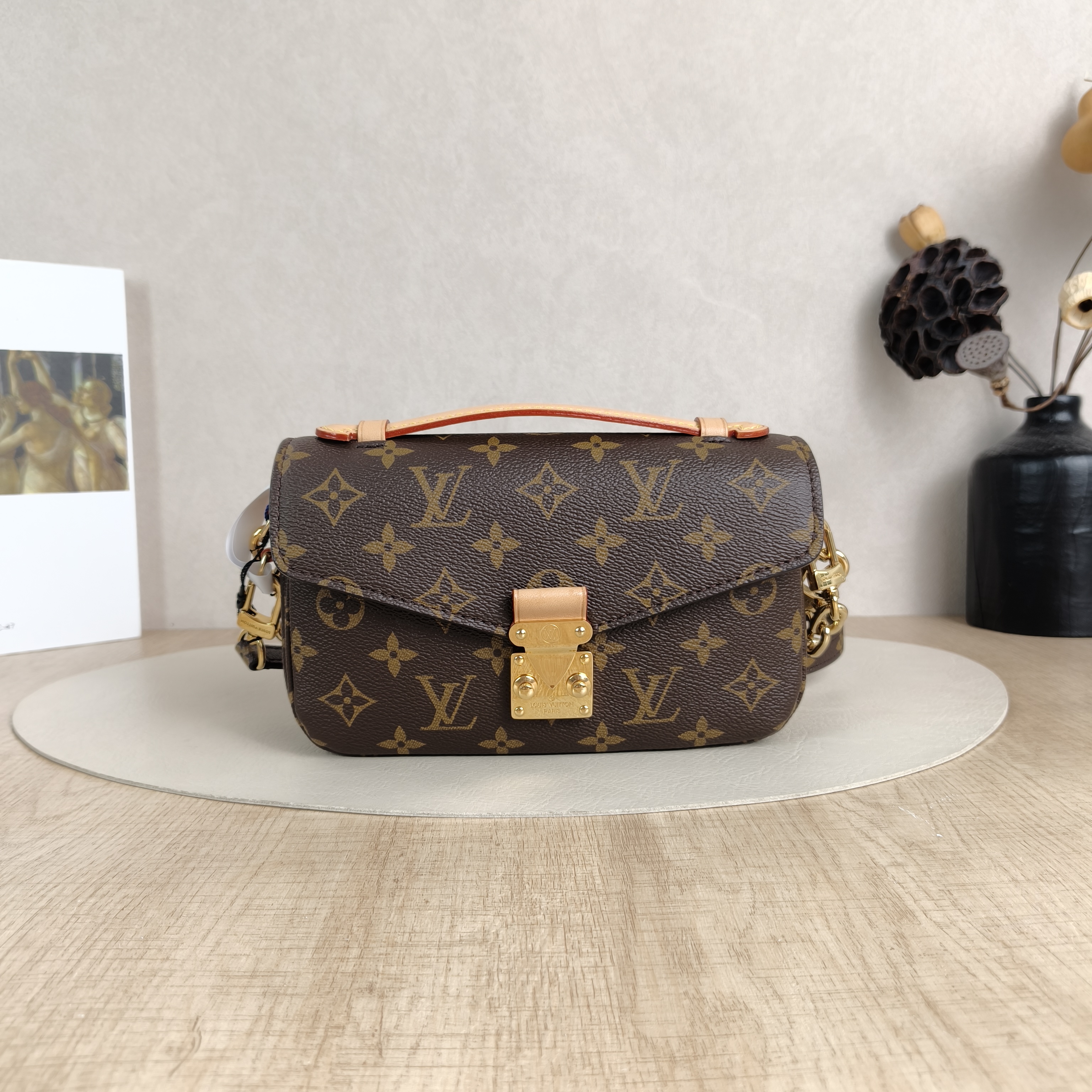 Louis Vuitton Crossbody Bag Pochette Métis East West Monogram PVC Small21.5 × 6 × 13.5 cm