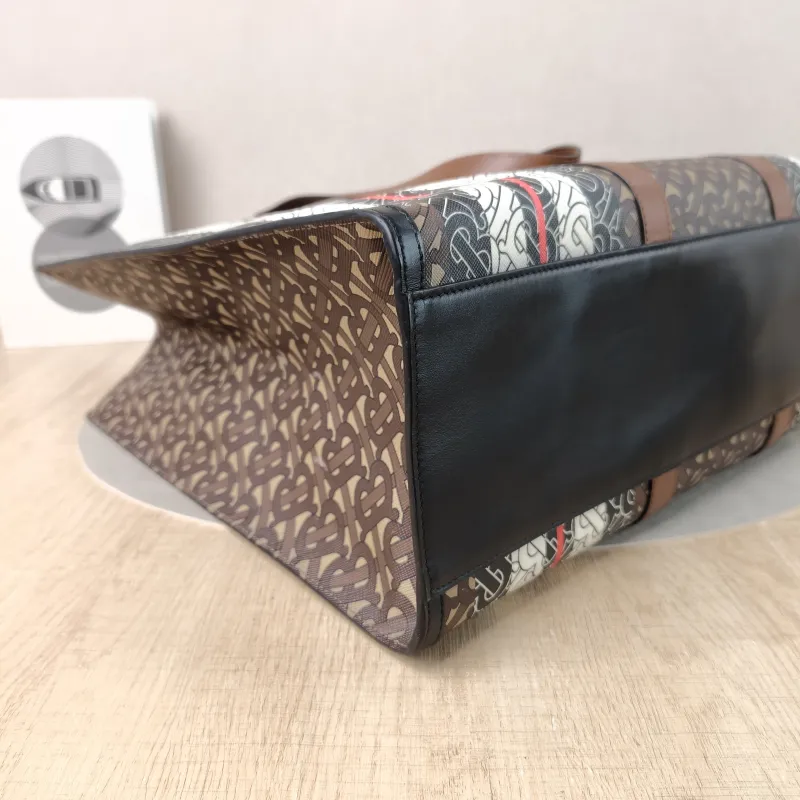 BURBERRY Top Handle Bag Tote Bag Colorblock PVC One Size43 × 15 × 34 cm — detail view 9 of 10