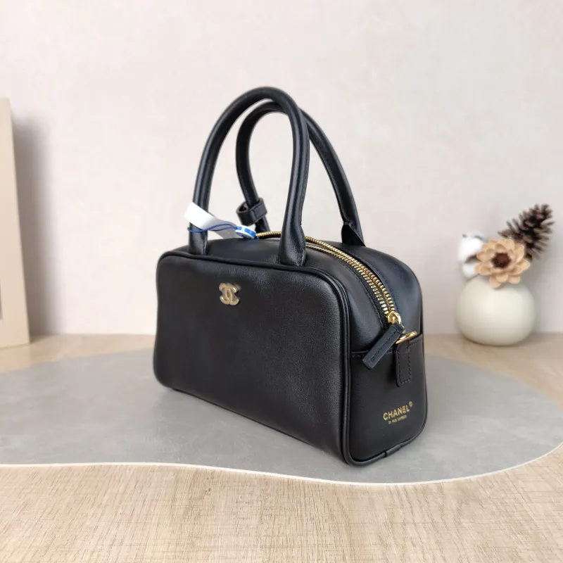 Chanel Shoulder Bag Bowling Bag Black Calfskin 20 × 8 × 12 cm — cover view 3 of 6