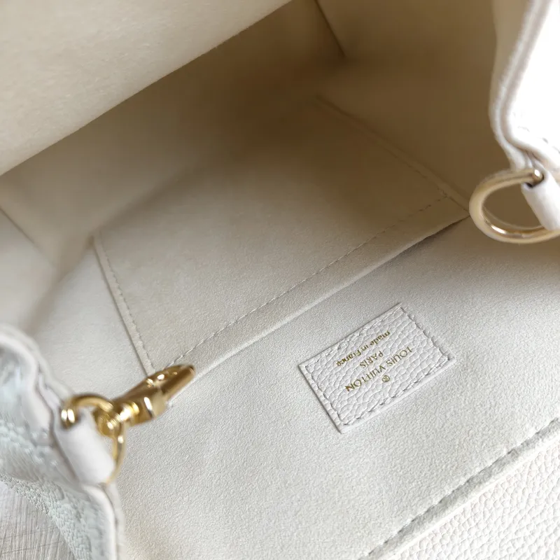 Louis Vuitton Backpack Backup Backpack White Calfskin One Size 20 × 14 × 22 cm — detail view 5 of 13