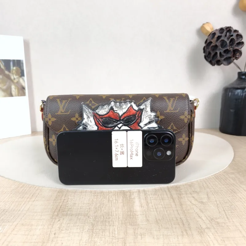 Louis Vuitton Crossbody Bag IVY Monogram PVC Small 23.5 × 4.3 × 12 cm — cover view 4 of 6