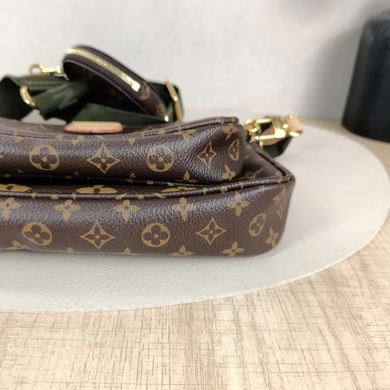 Louis Vuitton Crossbody Bag Multi Pochette Accessoires Shoulder Strap PVC Small24 × 4 × 13.5 cm — detail view 2 of 13