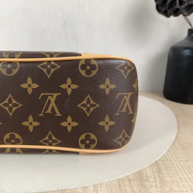 Louis Vuitton Crossbody Bag Boulogne PVC Small26 × 9.5 × 16 cm — detail view 9 of 11