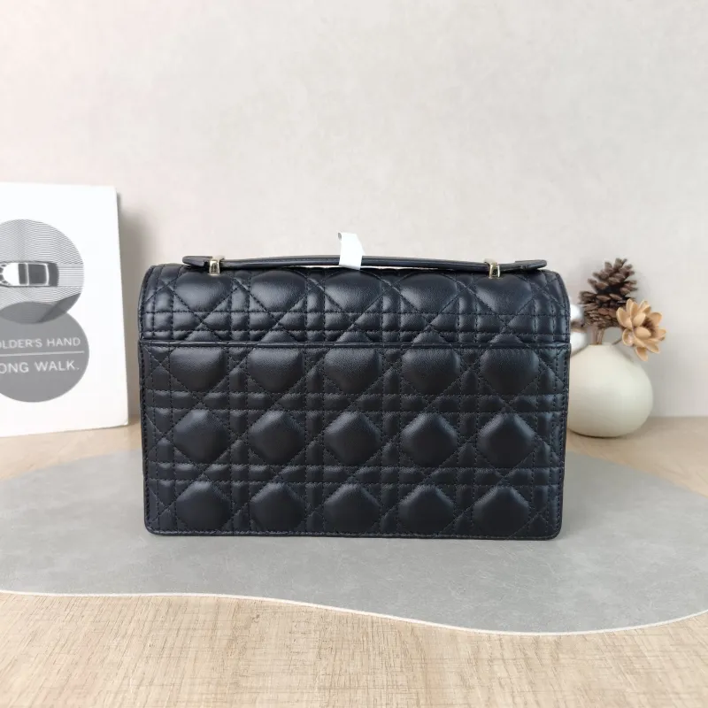 DIOR Crossbody Bag My Chain Bag Black Lambskin One Size 24 × 6.5 × 15 cm — cover view 5 of 5