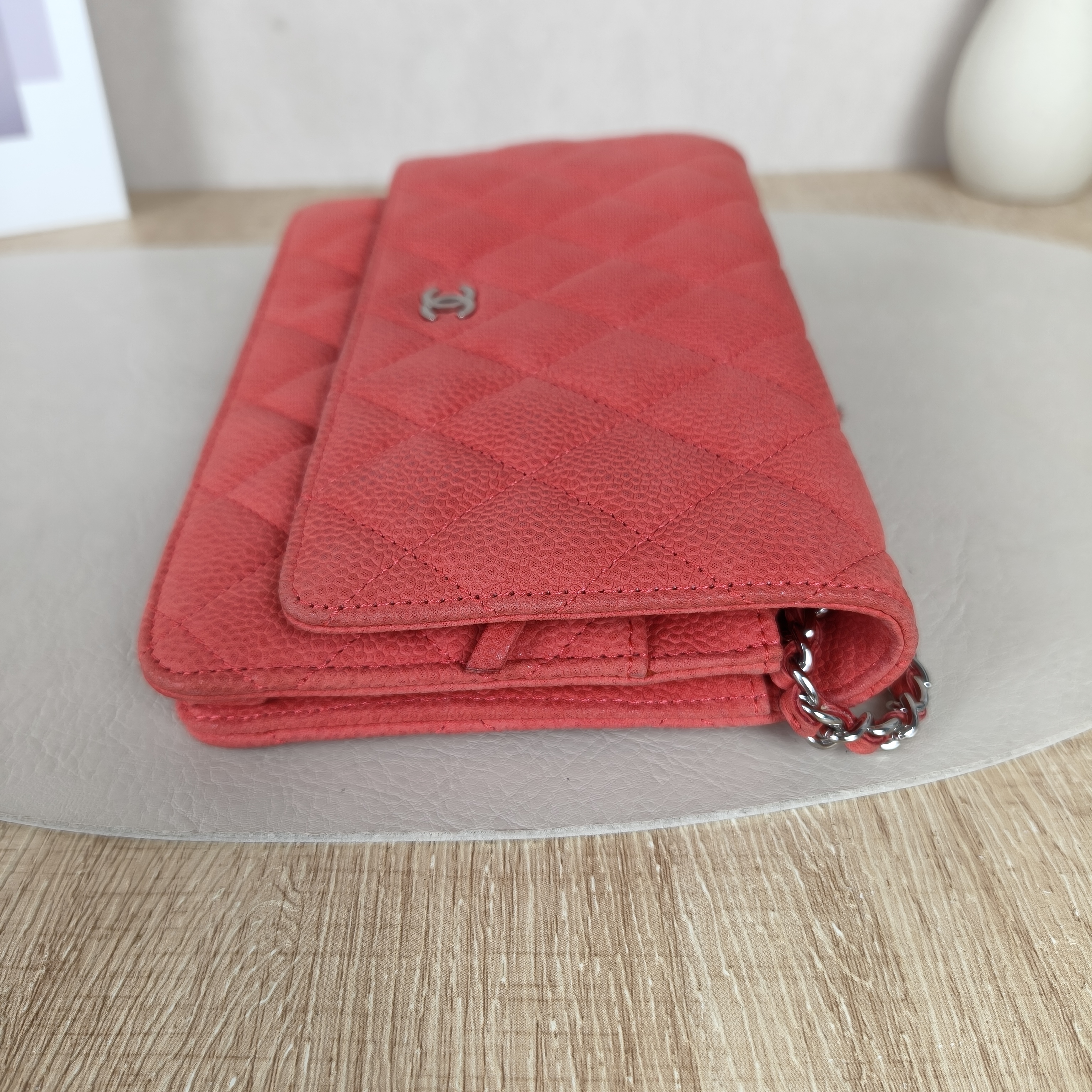 Chanel cfwoc WOC Bag Red Calfskin18 · Box Authenticity Card · 19.2 × 3.5 × 12.3 cm — cover view 10 of 10