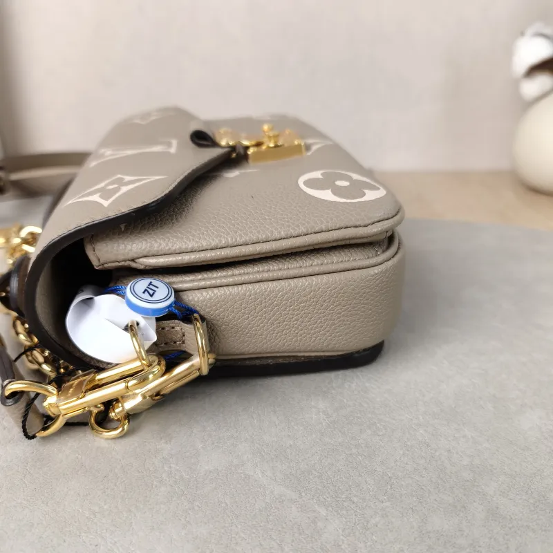 Louis Vuitton Crossbody Bag Pochette Métis East West Empreinte Embossed Calfskin Small21.5 × 6 × 13.5 cm — detail view 3 of 14