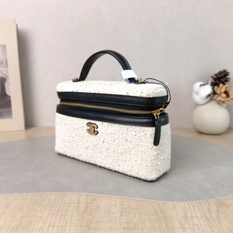 Chanel Crossbody Bag coco-beach Collection lp White Black One Size 19.5 × 5 × 17 cm — cover view 2 of 6