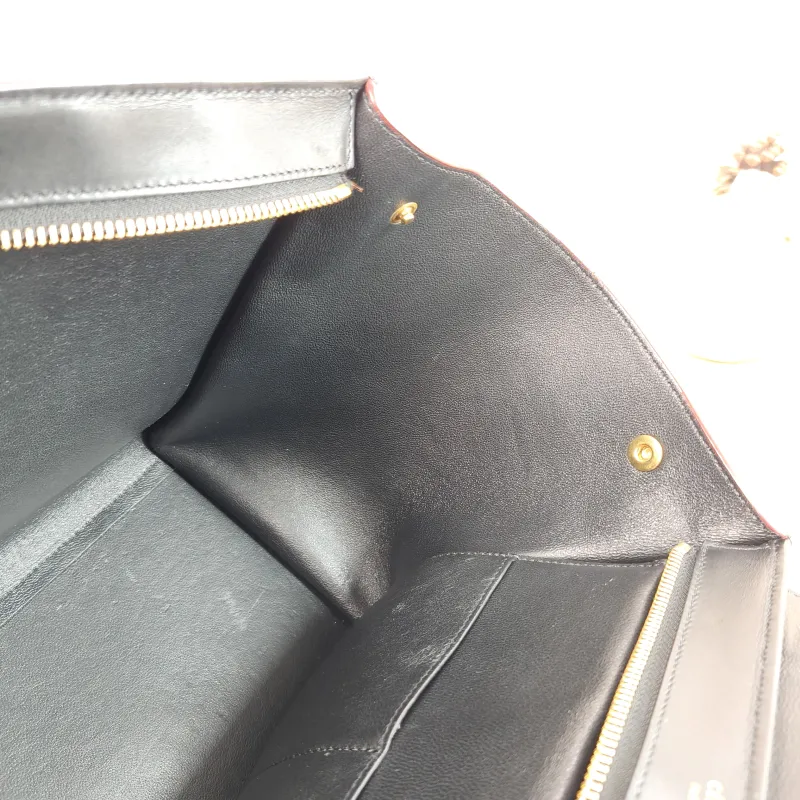 CELINE Crossbody Bag Trapeze Colorblock Calfskin Small27 × 13 × 22 cm — detail view 10 of 12