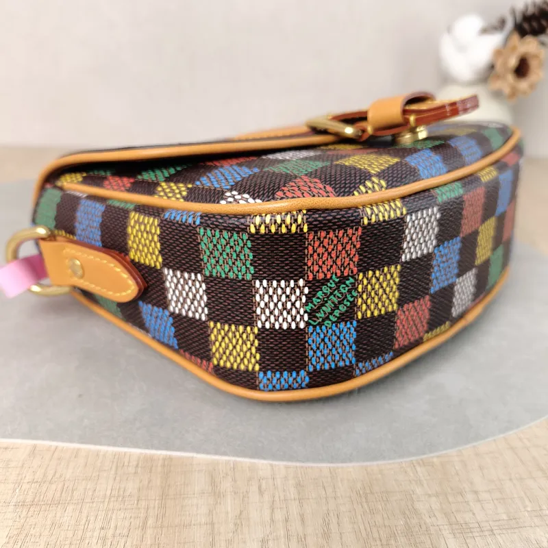 Louis Vuitton Crossbody Bag MONTSOURIS Messenger Bag Brown PVC Small 20 × 7 × 17 cm — detail view 6 of 13