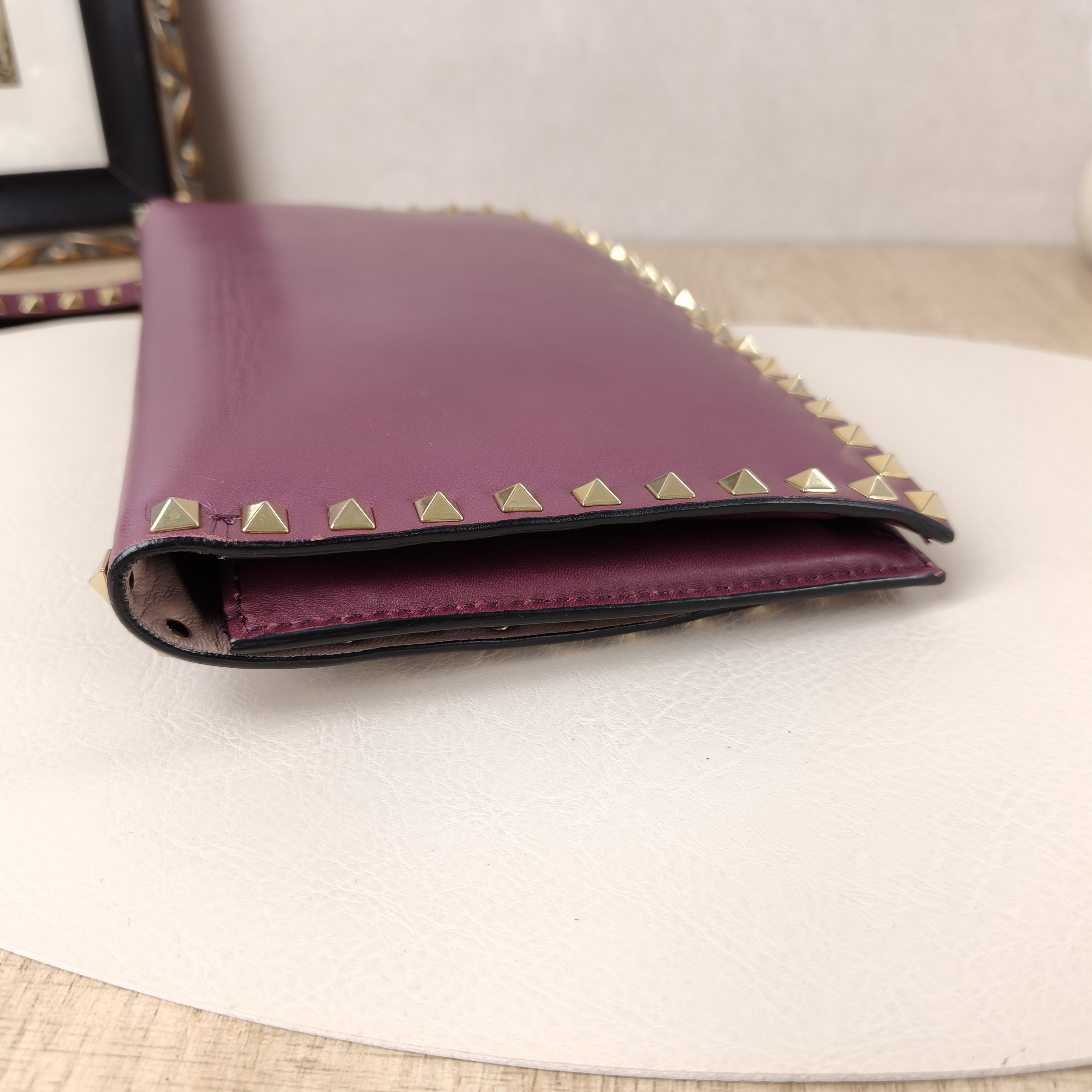Valentino Clutch Lambskin · Dust Bag · 28 × 3 × 16 cm — cover view 8 of 10