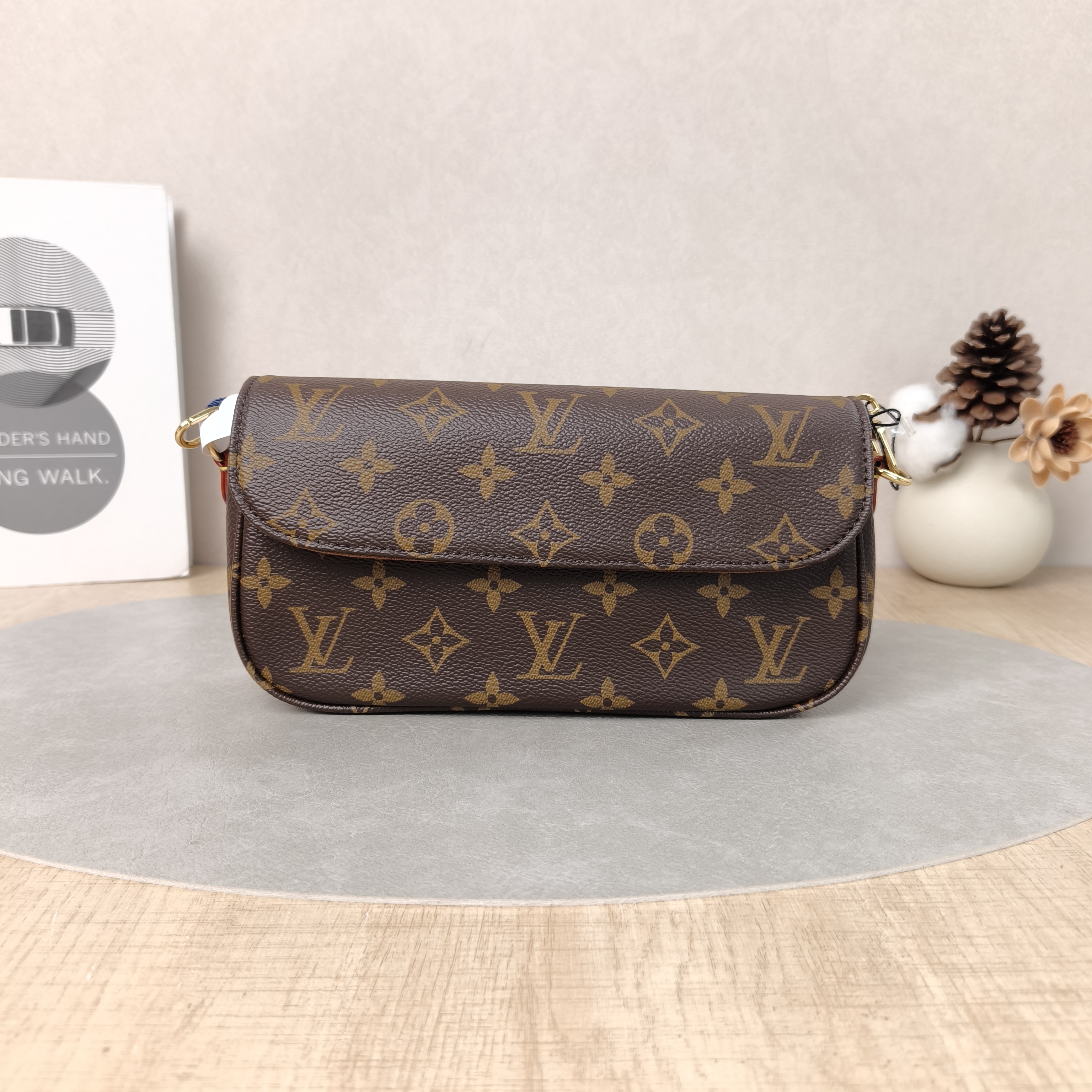 Louis Vuitton Crossbody Bag IVY Monogram PVC Small23.5 × 4.3 × 12 cm